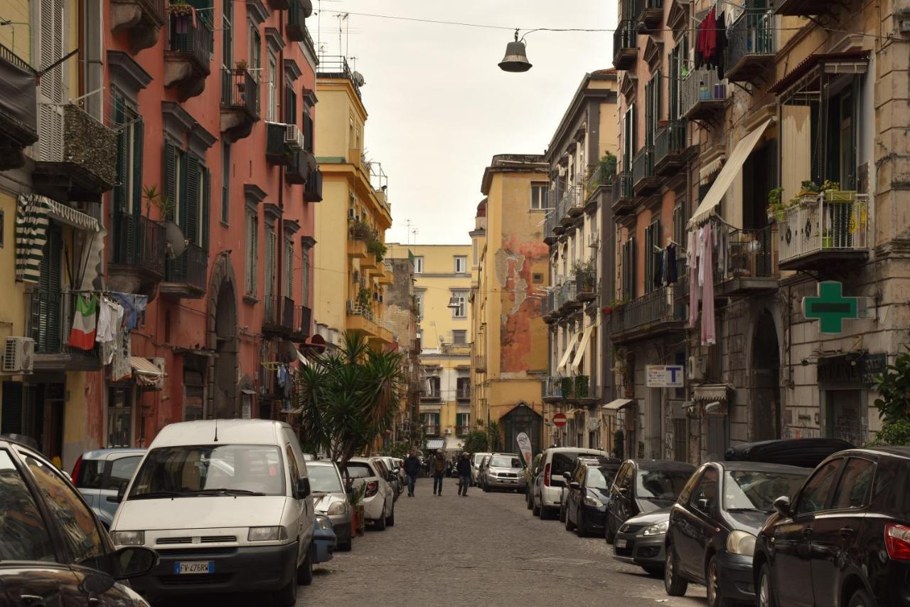 La Cartolina Di Napoli Parking Free Small Car Exterior foto