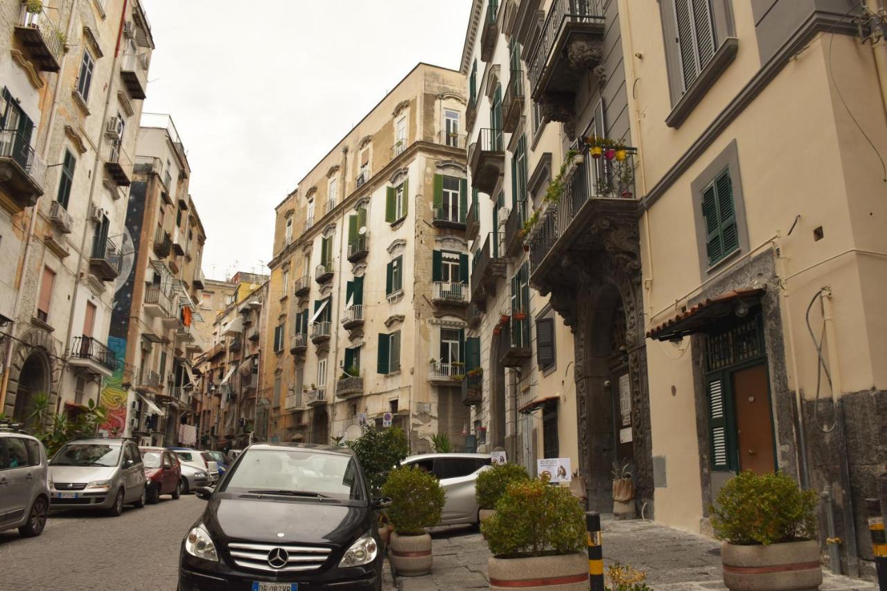 La Cartolina Di Napoli Parking Free Small Car Exterior foto